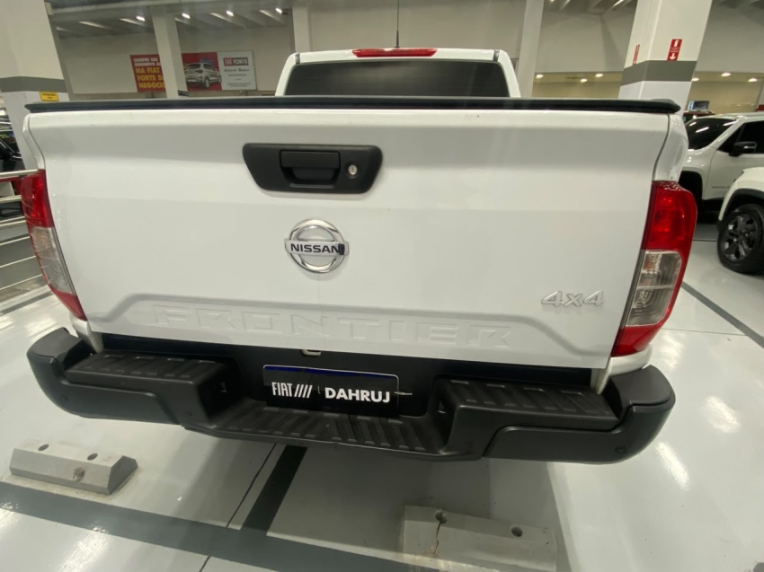 nissan frontier 2.3 16v turbo diesel s cd 4x4 manual 4p automatico 202314