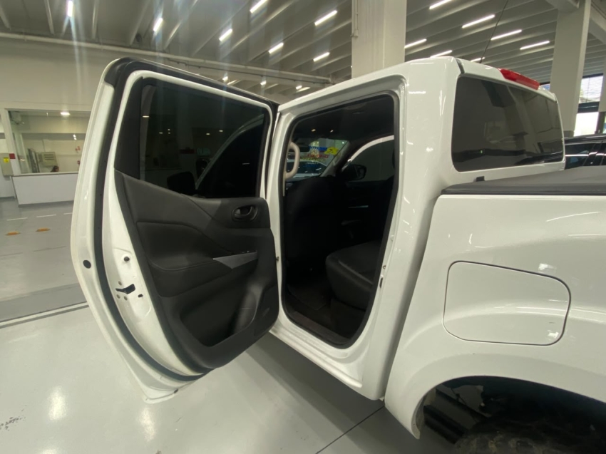nissan frontier 2.3 16v turbo diesel s cd 4x4 manual 4p automatico 202312