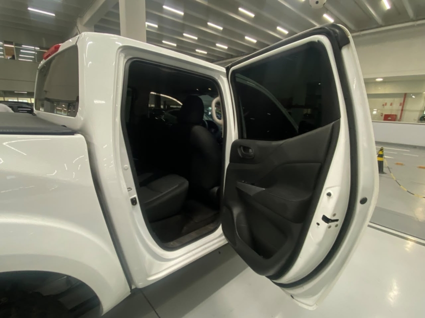 nissan frontier 2.3 16v turbo diesel s cd 4x4 manual 4p automatico 202311