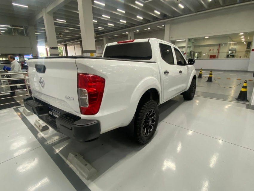 nissan frontier 2.3 16v turbo diesel s cd 4x4 manual 4p automatico 202313