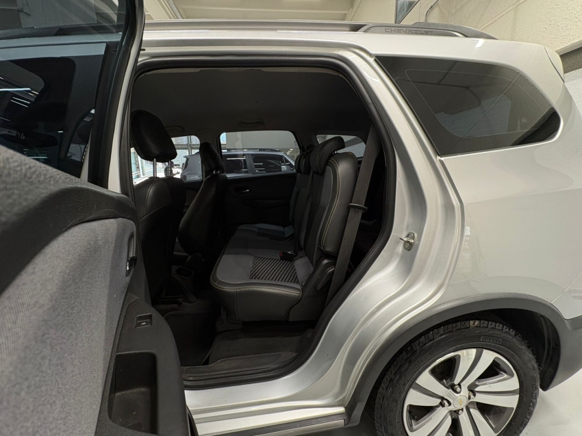 chevrolet spin 1.8 activ 8v flex 4p automatico 202014