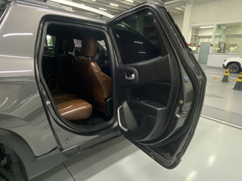 fiat toro 2.0 16v turbo diesel ranch 4wd at9 4p automatico 202210