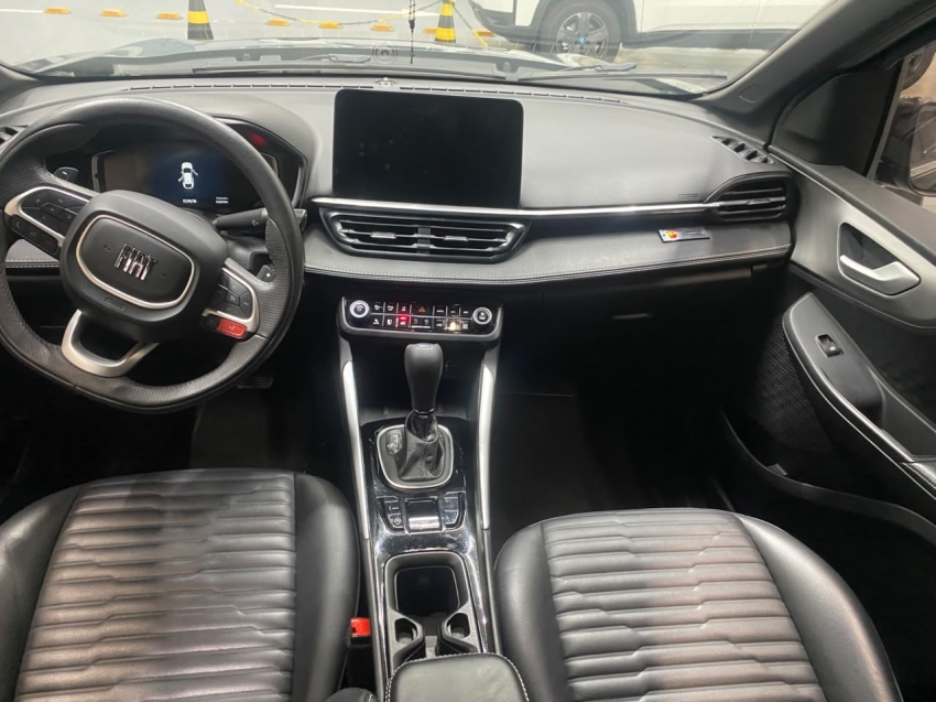fiat fastback 1.3 turbo 270 flex abarth at6 4p automatico 202410
