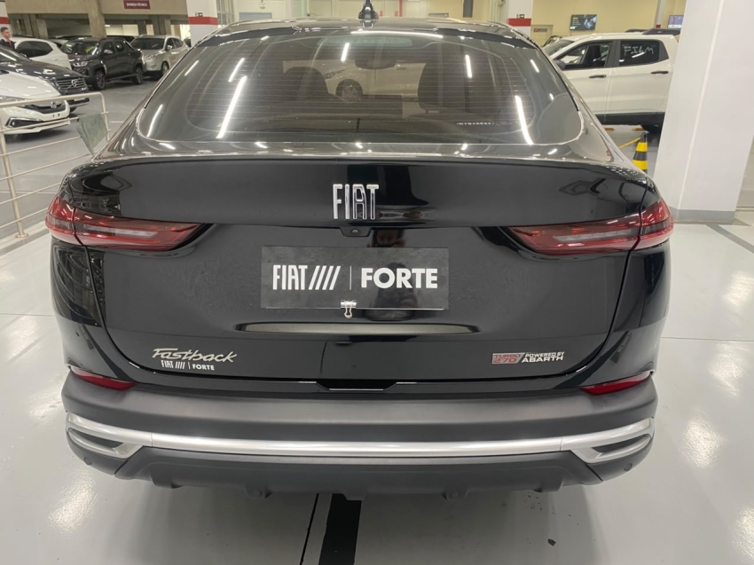fiat fastback 1.3 turbo 270 flex abarth at6 4p automatico 202414