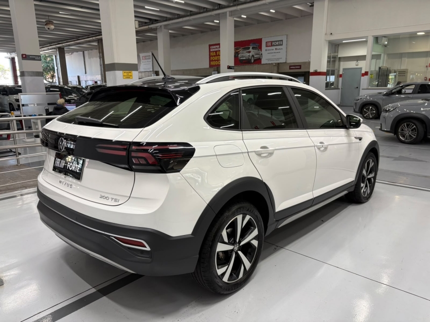 volkswagen nivus 1.0 200 tsi total flex highline automatico 4p 202413