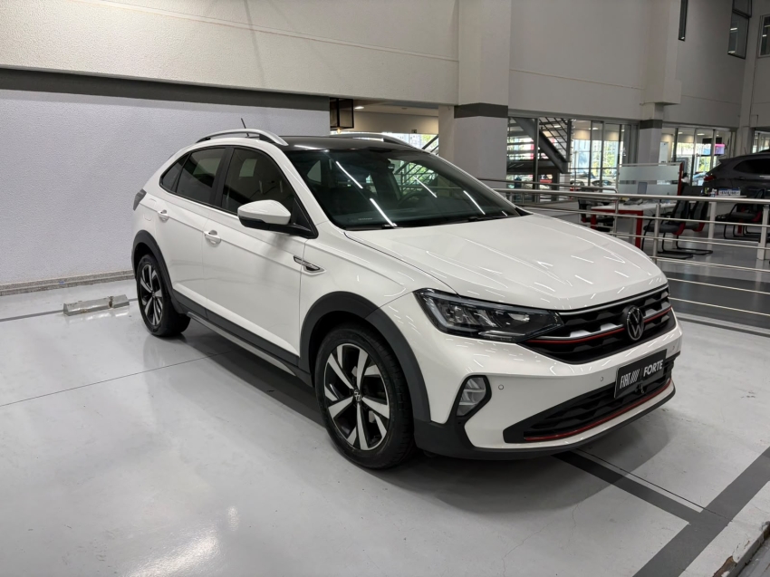 volkswagen nivus 1.0 200 tsi total flex highline automatico 4p 20243