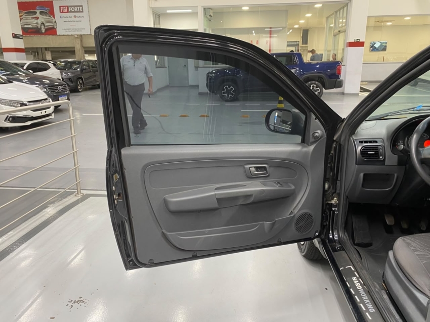 fiat strada 1.4 mpi hard working cd 8v flex 3p manual 2p 20176