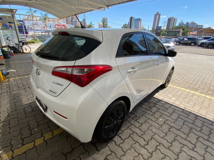 hyundai hb20 1.6 comfort plus 16v flex 4p automatico 201513