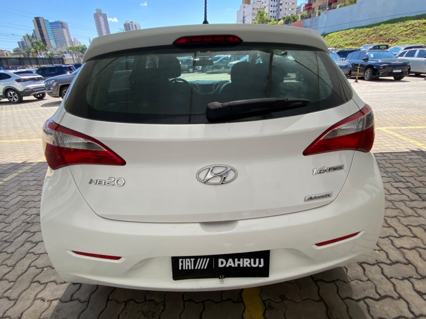 hyundai hb20 1.6 comfort plus 16v flex 4p automatico 201514