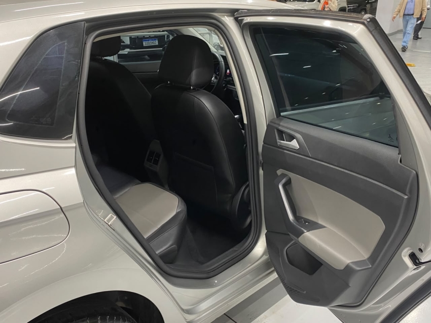 volkswagen polo 1.0 200 tsi highline automatico flex 4p 202010