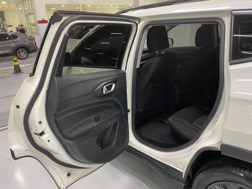 jeep compass 1.3 t270 turbo flex sport at6 4p automatico 202512