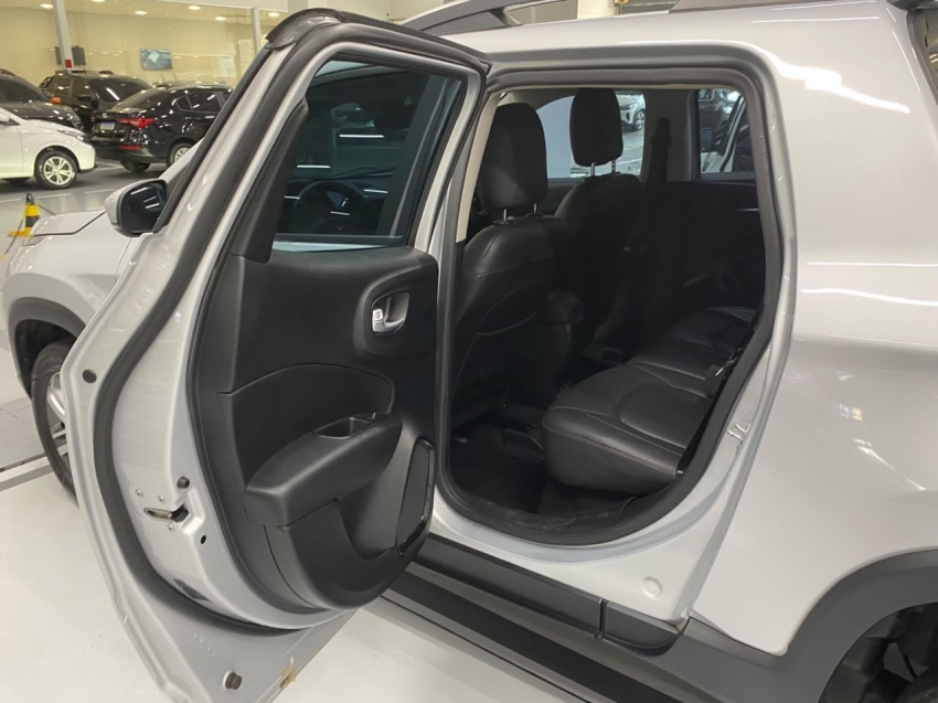fiat toro 2.4 16v multiair flex freedom at9 4p automatico 201711