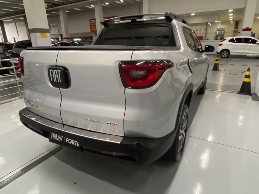 fiat toro 2.4 16v multiair flex freedom at9 4p automatico 201712