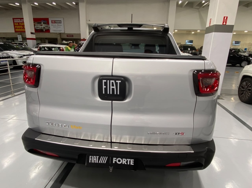 fiat toro 2.4 16v multiair flex freedom at9 4p automatico 201713