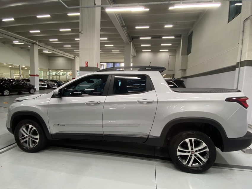 fiat toro 2.4 16v multiair flex freedom at9 4p automatico 20175