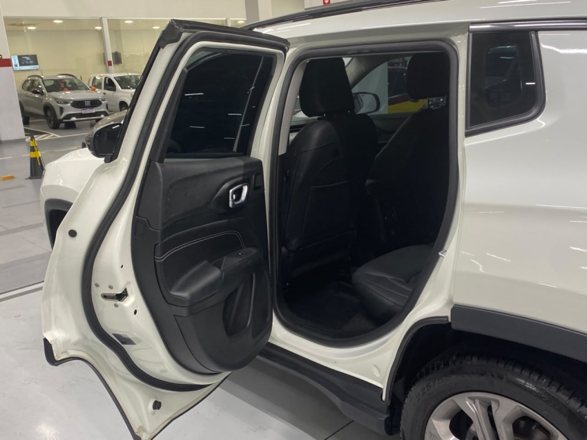 jeep compass 1.3 t270 turbo flex longitude at6 4p automatico 202312