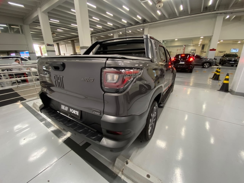 fiat strada 1.0 turbo 200 flex ultra cd cvt 4p automatico 202513