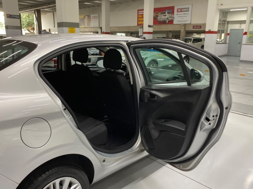 fiat cronos 1.3 firefly flex drive manual 4p 202311