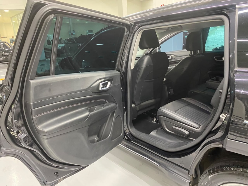 jeep commander 1.3 t270 turbo flex longitude at6 4p automatico 202412
