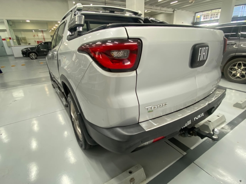 fiat toro 2.0 16v turbo diesel ranch 4wd at9 4p automatico 201915