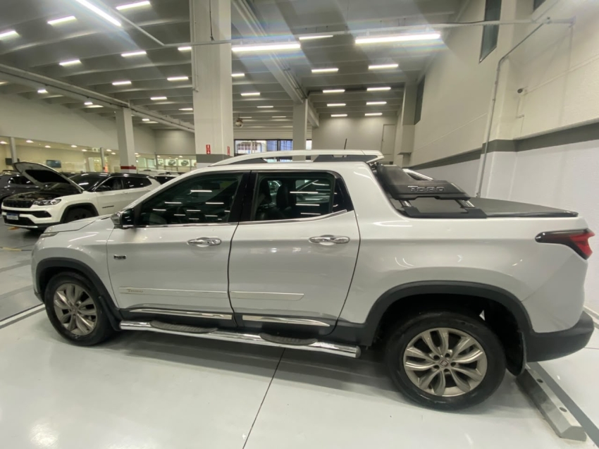 fiat toro 2.0 16v turbo diesel ranch 4wd at9 4p automatico 20195