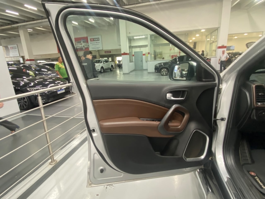 fiat toro 2.0 16v turbo diesel ranch 4wd at9 4p automatico 20196