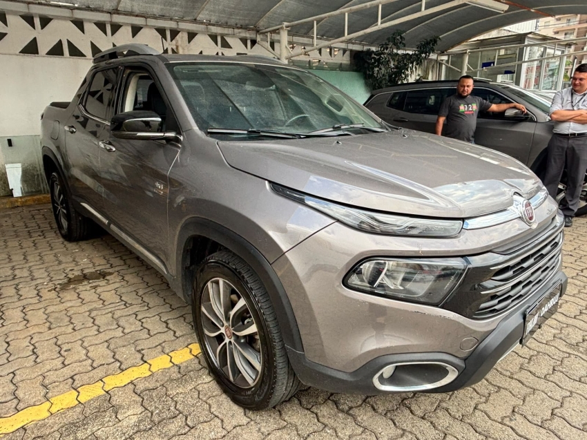 fiat toro 2.0 16v turbo diesel volcano 4wd at9 4p automatico 20213