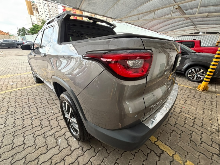 fiat toro 2.0 16v turbo diesel volcano 4wd at9 4p automatico 202113