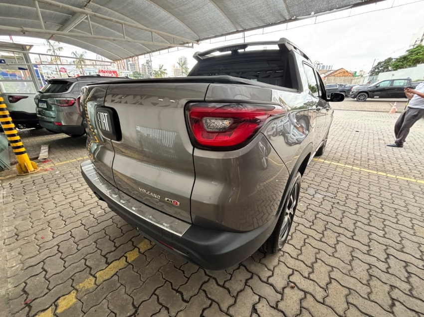 fiat toro 2.0 16v turbo diesel volcano 4wd at9 4p automatico 202111