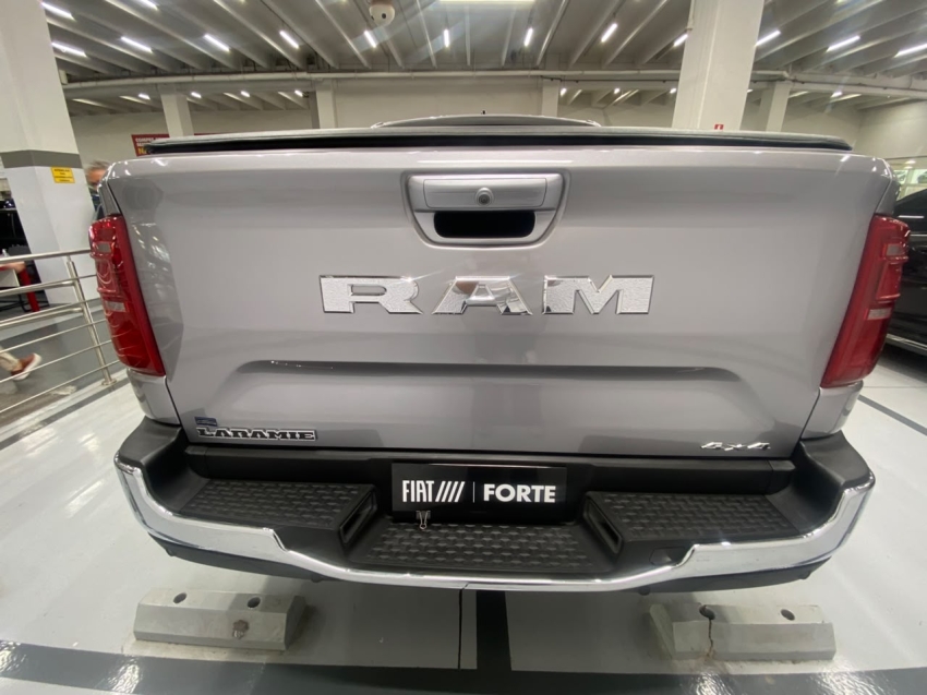 ram rampage 2.0 turbo diesel laramie 4x4 automatico 4p 202414