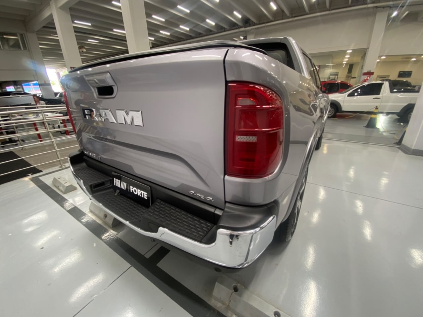 ram rampage 2.0 turbo diesel laramie 4x4 automatico 4p 202413