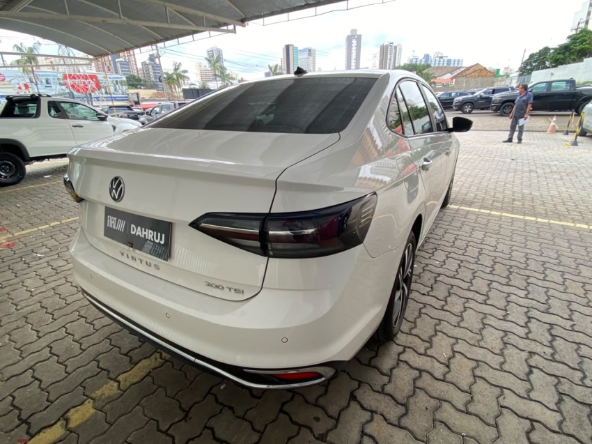 volkswagen virtus 1.0 200 tsi highline automatico flex 4p 202513