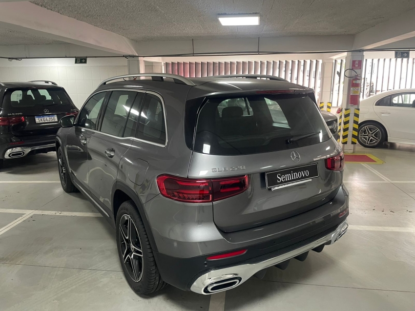 mercedes-benz glb 220 2.0 mhev amg line 4matic 8g-dct hibrido 5p automatico 2025