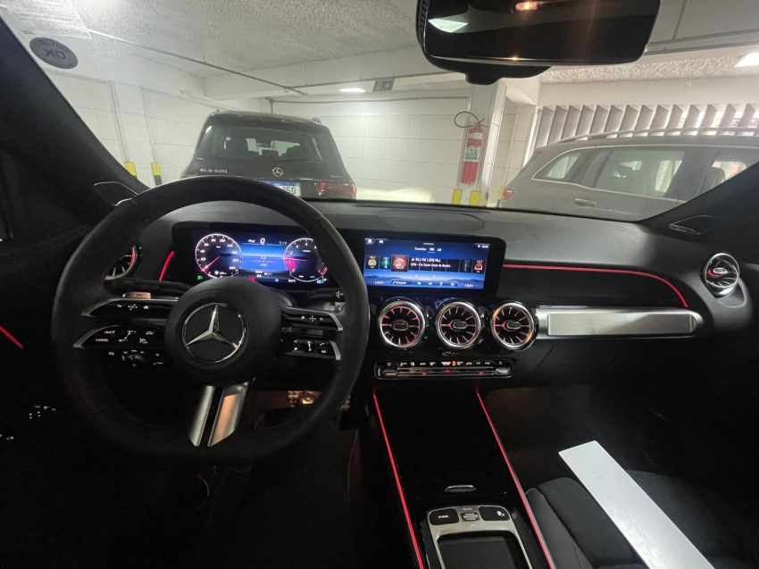 mercedes-benz glb 220 2.0 mhev amg line 4matic 8g-dct hibrido 5p automatico 2025