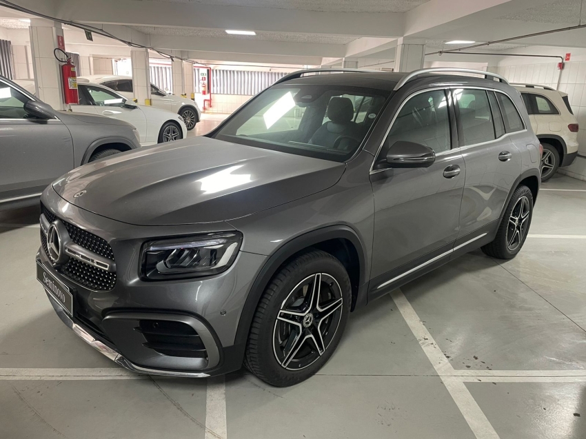 mercedes-benz glb 220 2.0 mhev amg line 4matic 8g-dct hibrido 5p automatico 2025