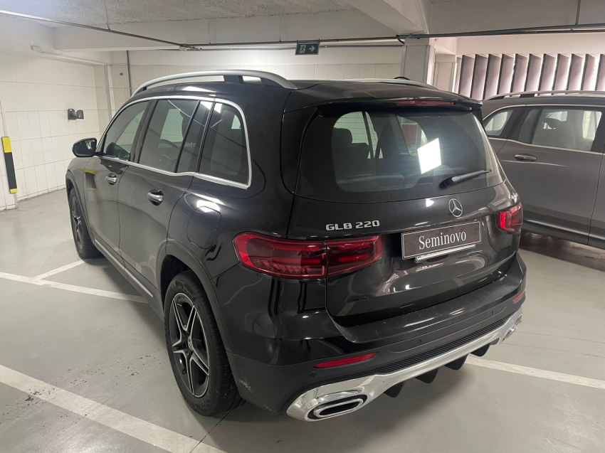 mercedes-benz glb 220 2.0 mhev amg line 4matic 8g-dct hibrido 5p automatico 2025