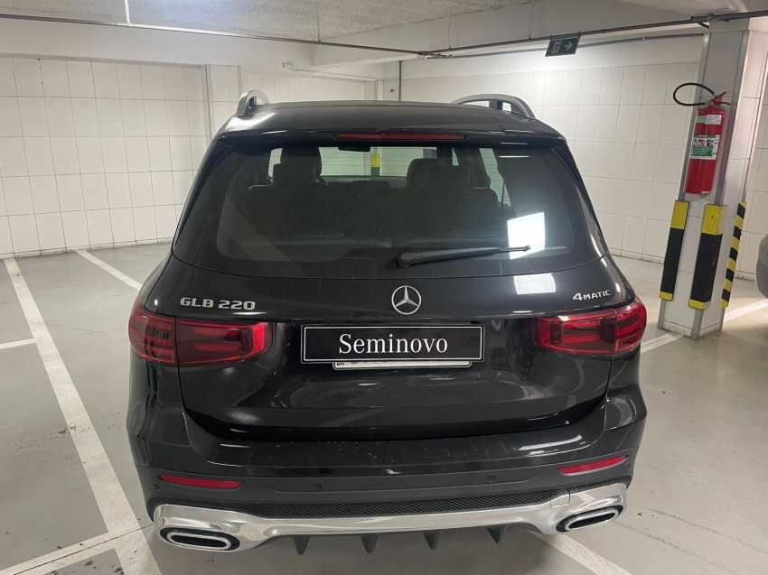 mercedes-benz glb 220 2.0 mhev amg line 4matic 8g-dct hibrido 5p automatico 2025
