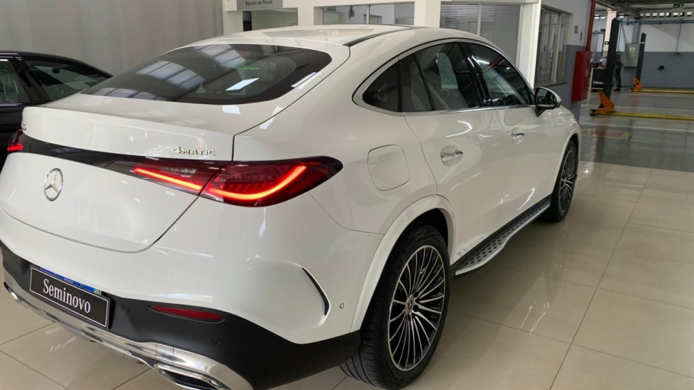 mercedes-benz glc 300 2.0 mhev coupe 4matic 9g-tronic hibrido 5p automatico 2024