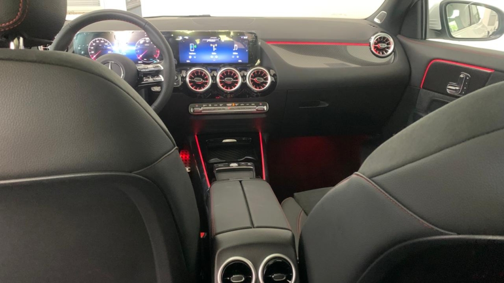 mercedes-benz gla 200 1.3 mhev amg line 7g-dct hibrido 5p automatico 20266