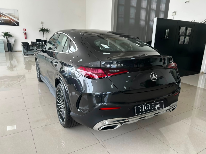 mercedes-benz glc 300 2.0 mhev amg line coupe 4matic 9g-tronic hibrido 4p automatico 20264