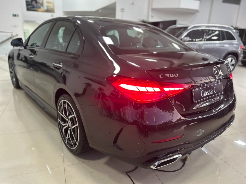 mercedes-benz c 300 2.0 eq boost hibrido amg line 9g-tronic 4p automatico 20263