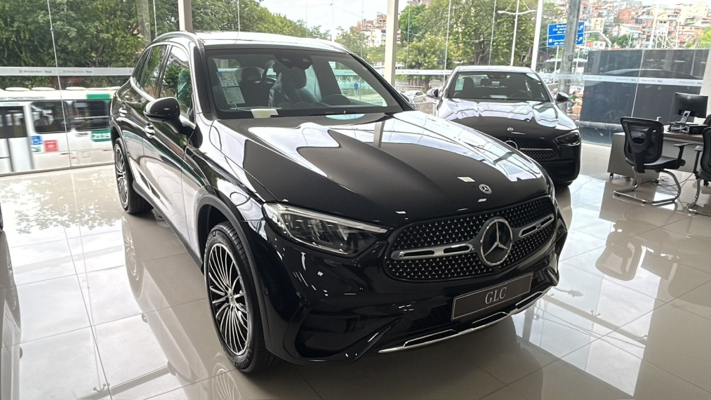 mercedes-benz glc 300 2.0 mhev amg line 4matic 9g-tronic hibrido 4p automatico 20261
