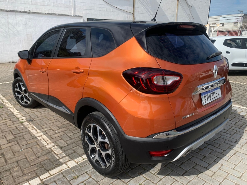 renault captur 1.6 16v sce flex intense x-tronic 5p automatico 2018