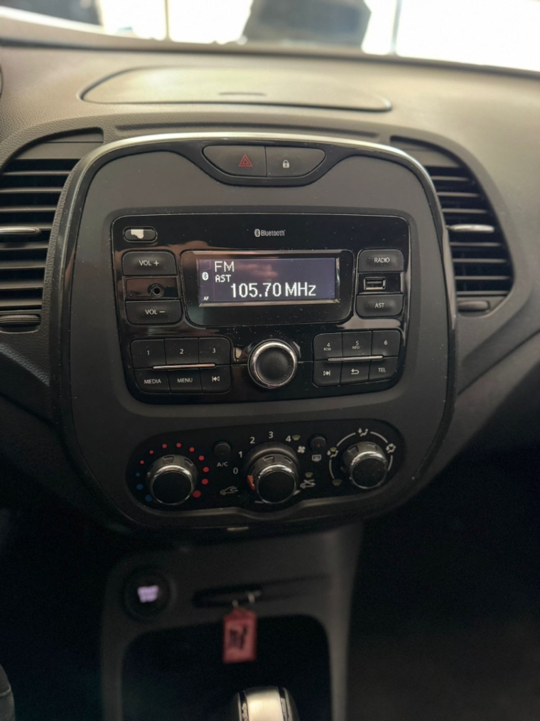captur 1.6 16v sce flex life x-tronic