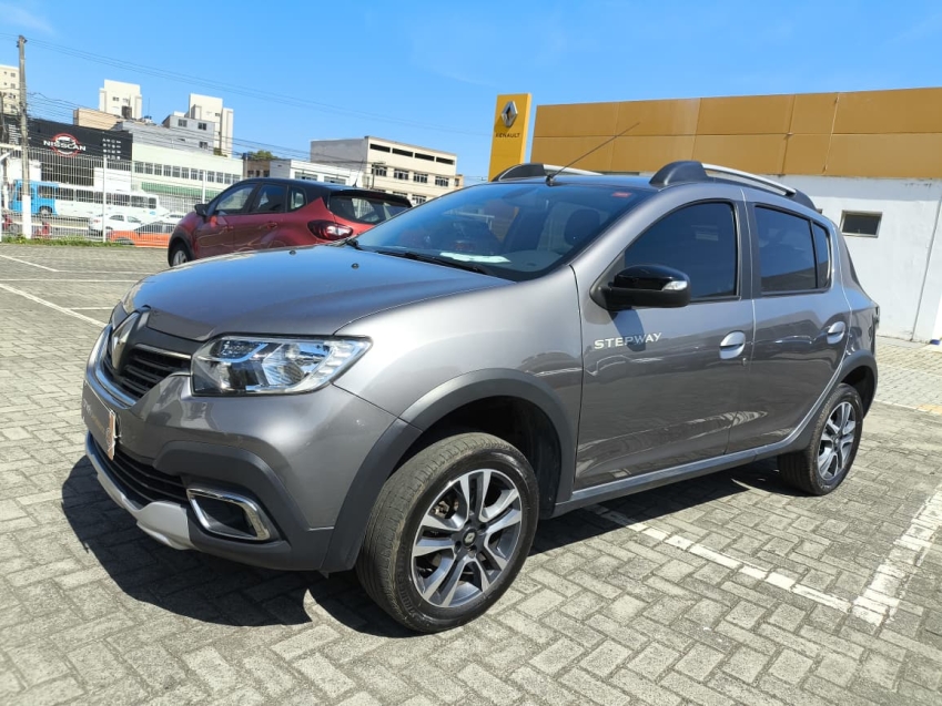 renult stepway 1.6 sce iconic x-tronic 2024