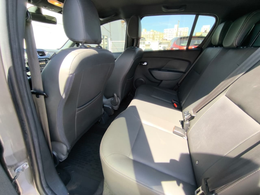 renult stepway 1.6 sce iconic x-tronic 2024