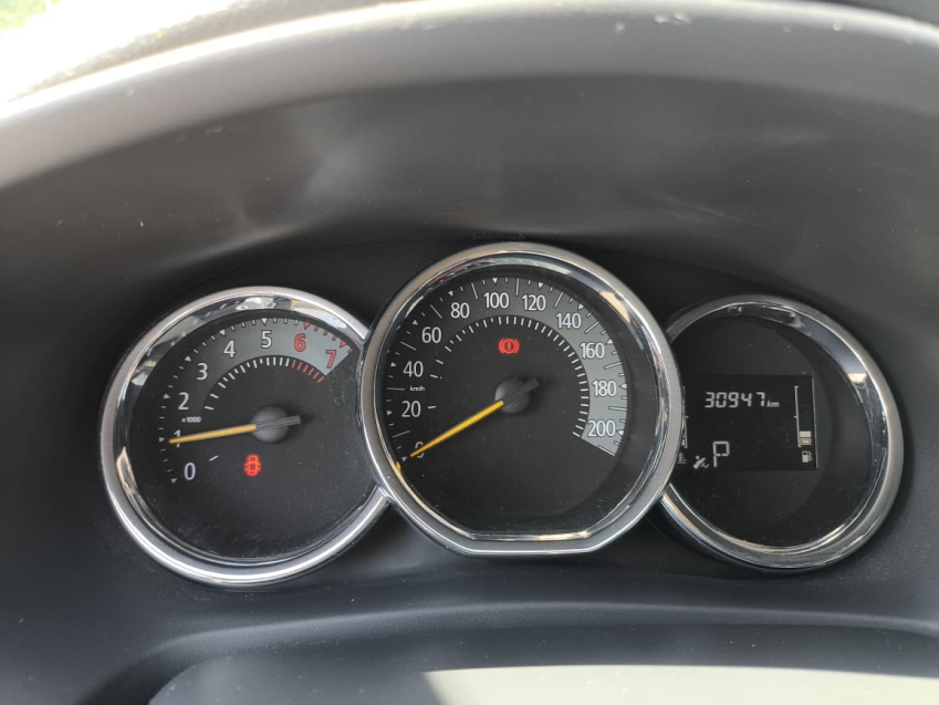 renult stepway 1.6 sce iconic x-tronic 2024