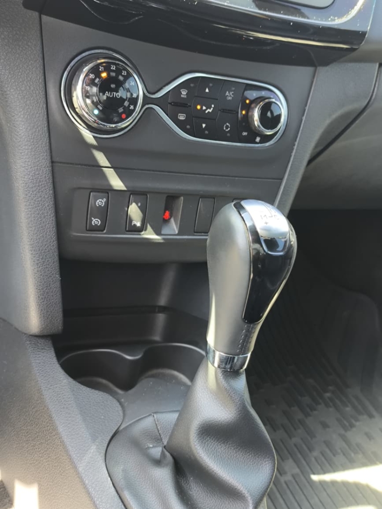 renult stepway 1.6 sce iconic x-tronic 2024
