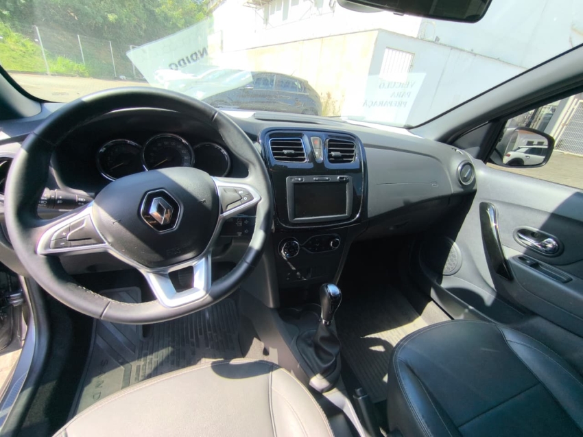 renult stepway 1.6 sce iconic x-tronic 2024
