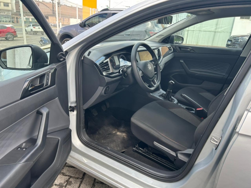 volkswagen polo 1.0 mpi track manual
